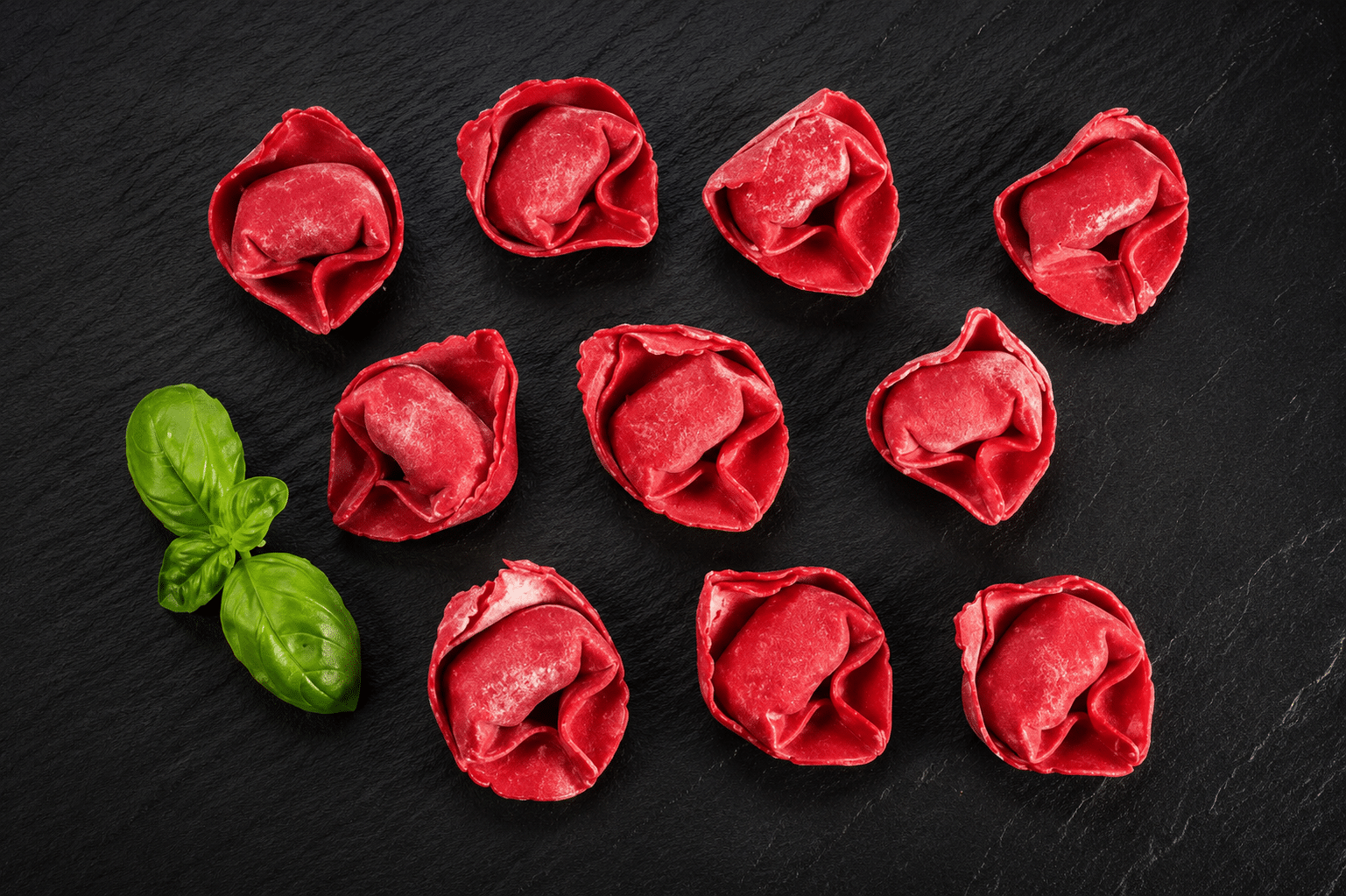 Tortelloni gefüllt mit  Ziegenkäse und Trüffel, einzeln entnehmbar
